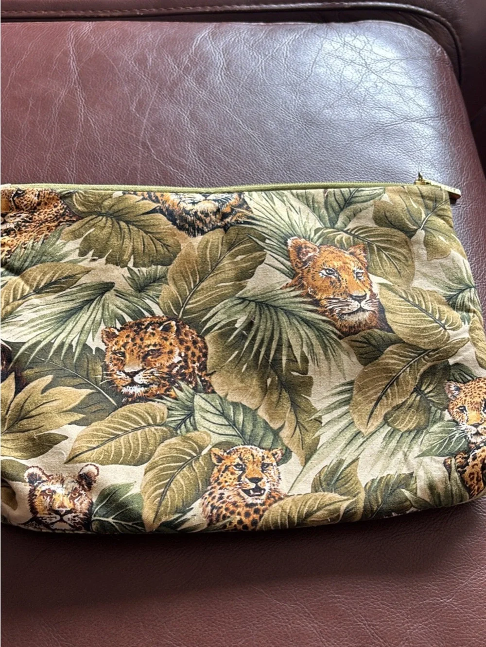 Celebrity Leopard Jungle Print Zippered Makeup Bag (C-1)